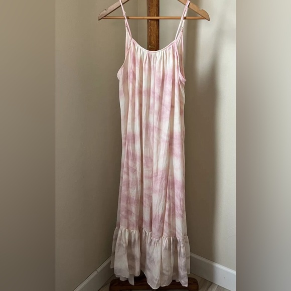 Free People Flowy Pull On Maxi Slip Dress Pink Tie Dye Flower Combo size Large - Picture 11 of 11